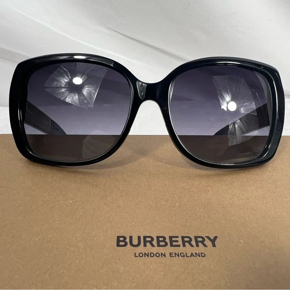 Burberry BE4160 Check Temple Square Sunglasses w/ Case & Box